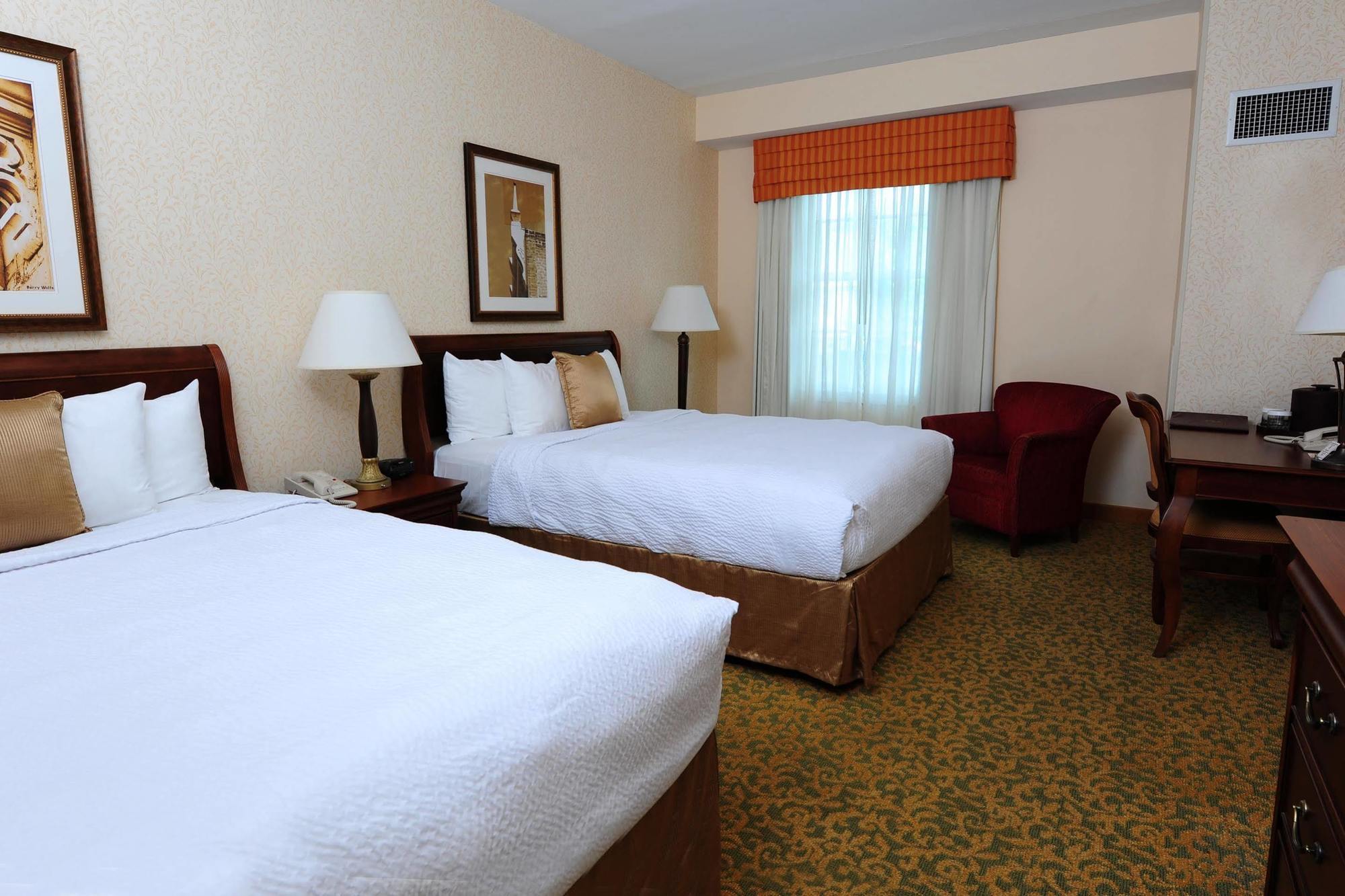 Hotel 24 South 斯汤顿 外观 照片
