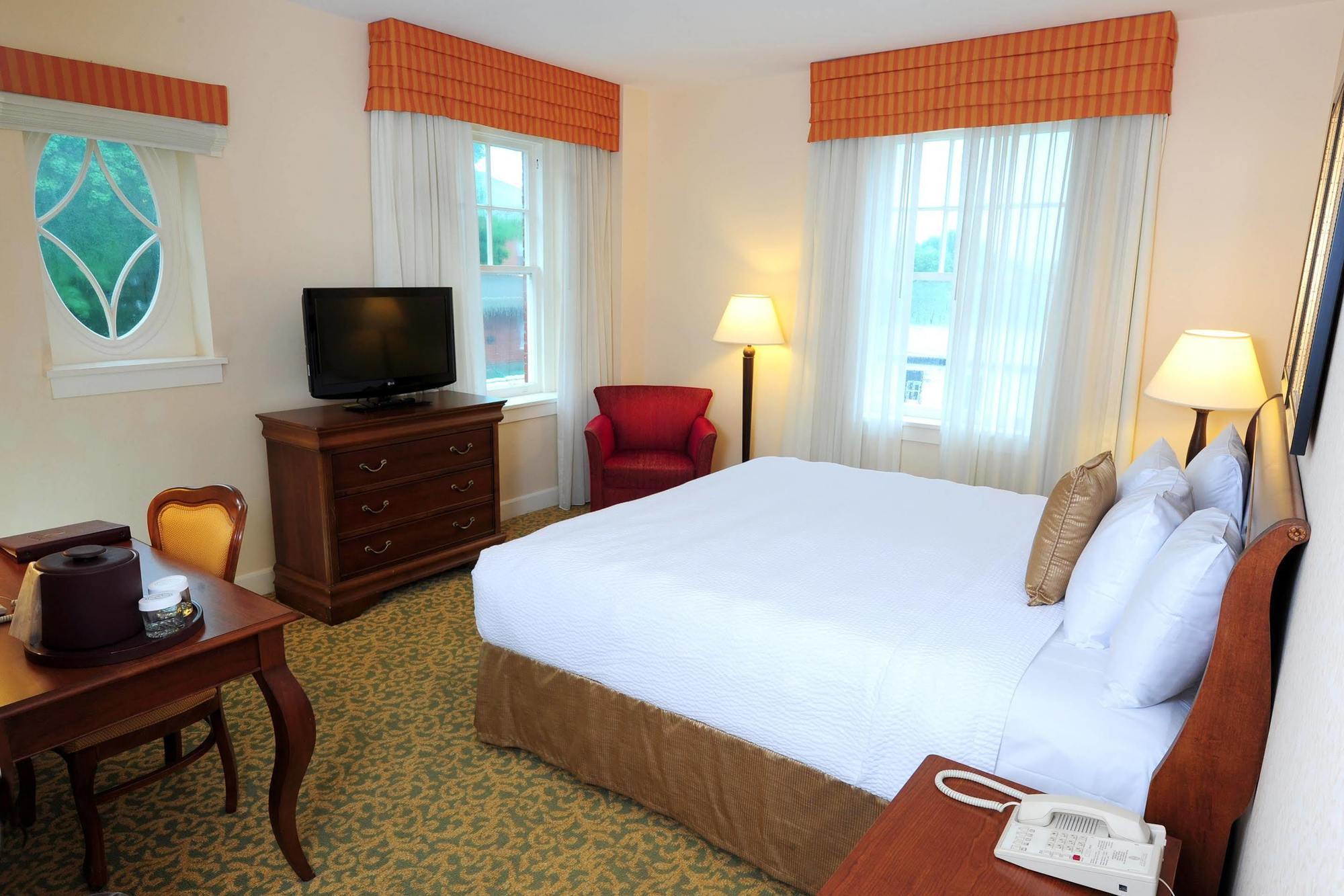 Hotel 24 South 斯汤顿 外观 照片