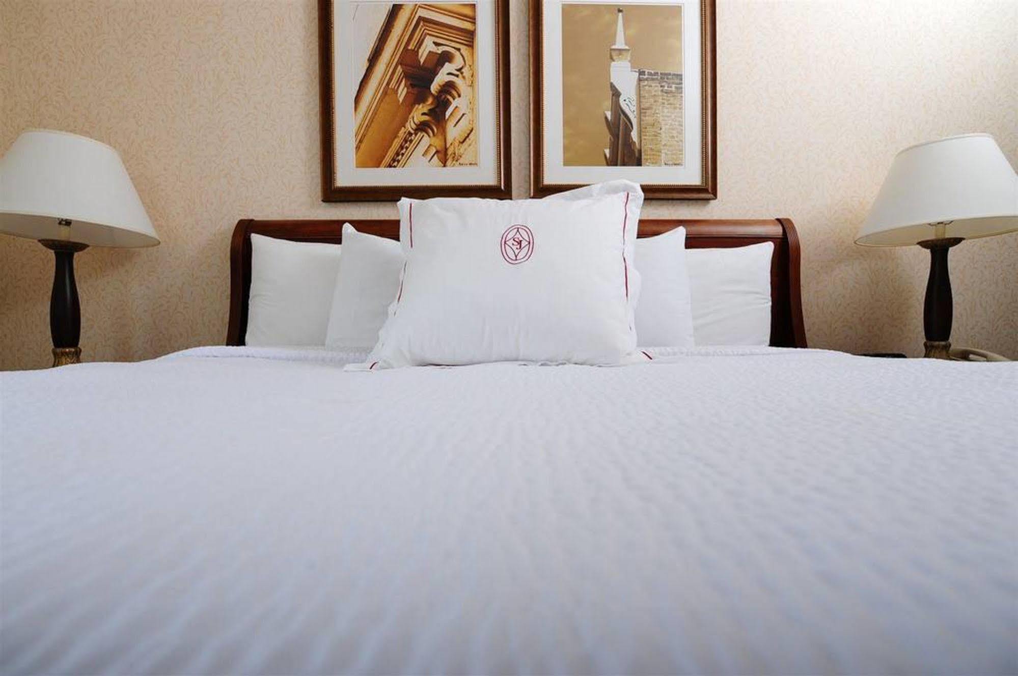 Hotel 24 South 斯汤顿 外观 照片
